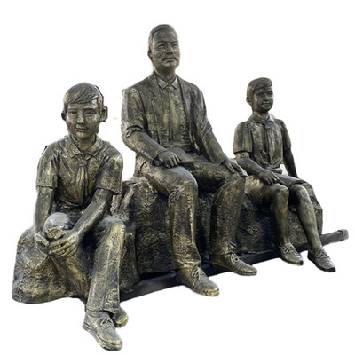 广西古铜人物玻璃钢雕塑厂家报价参考